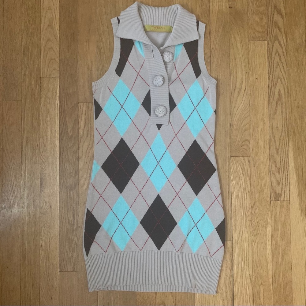 Sleeveless argyle front midi dress